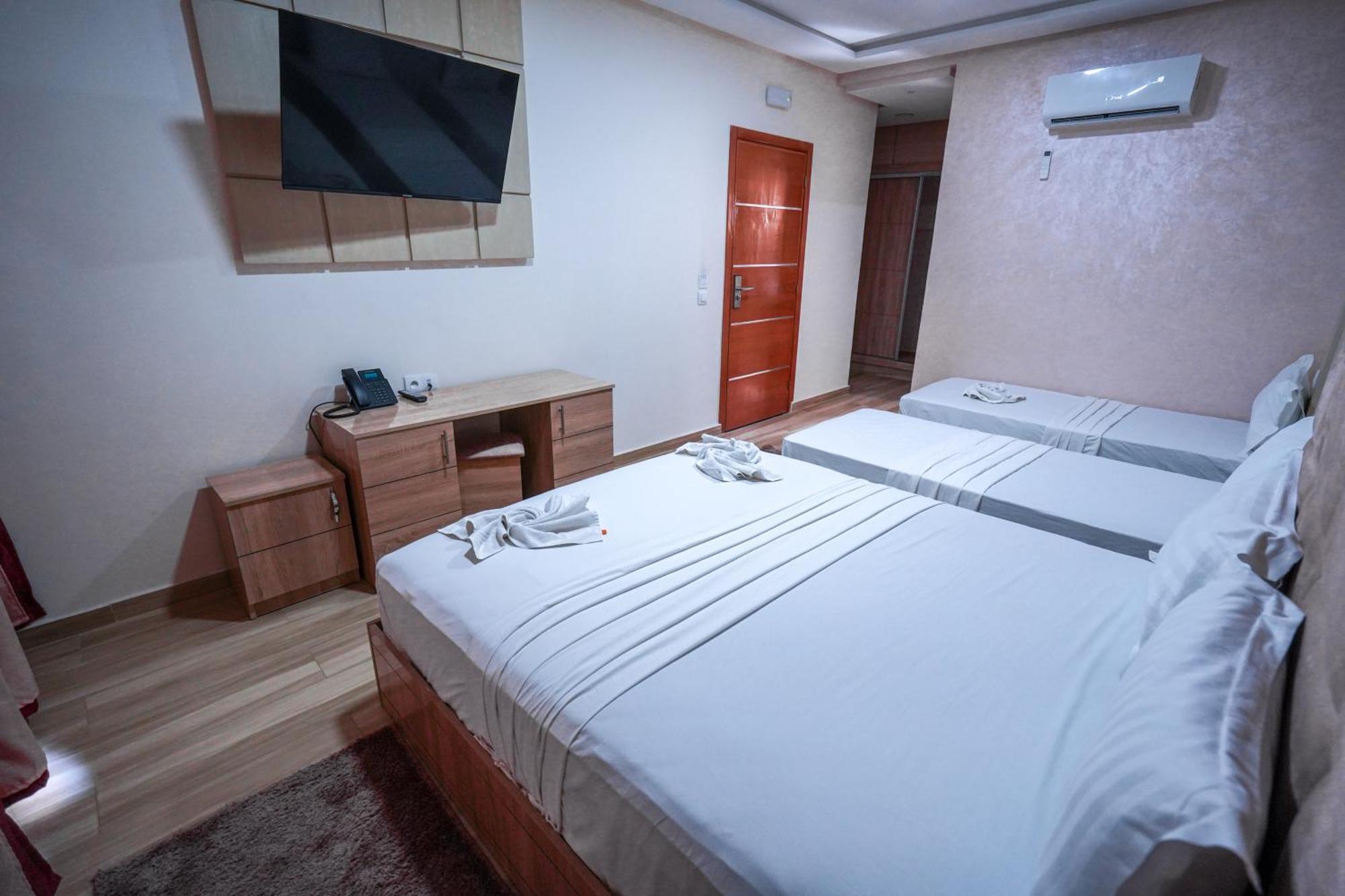 Fekri Hotel Meknes Luaran gambar